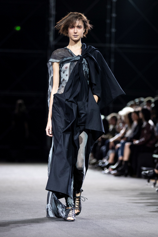 Yohji Yamamoto 2019 İlkbahar/Yaz koleksiyonu