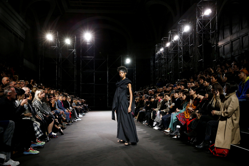 Yohji Yamamoto 2019 İlkbahar/Yaz koleksiyonu
