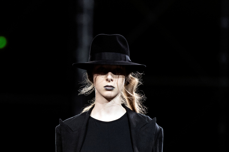 Yohji Yamamoto 2019 İlkbahar/Yaz koleksiyonu