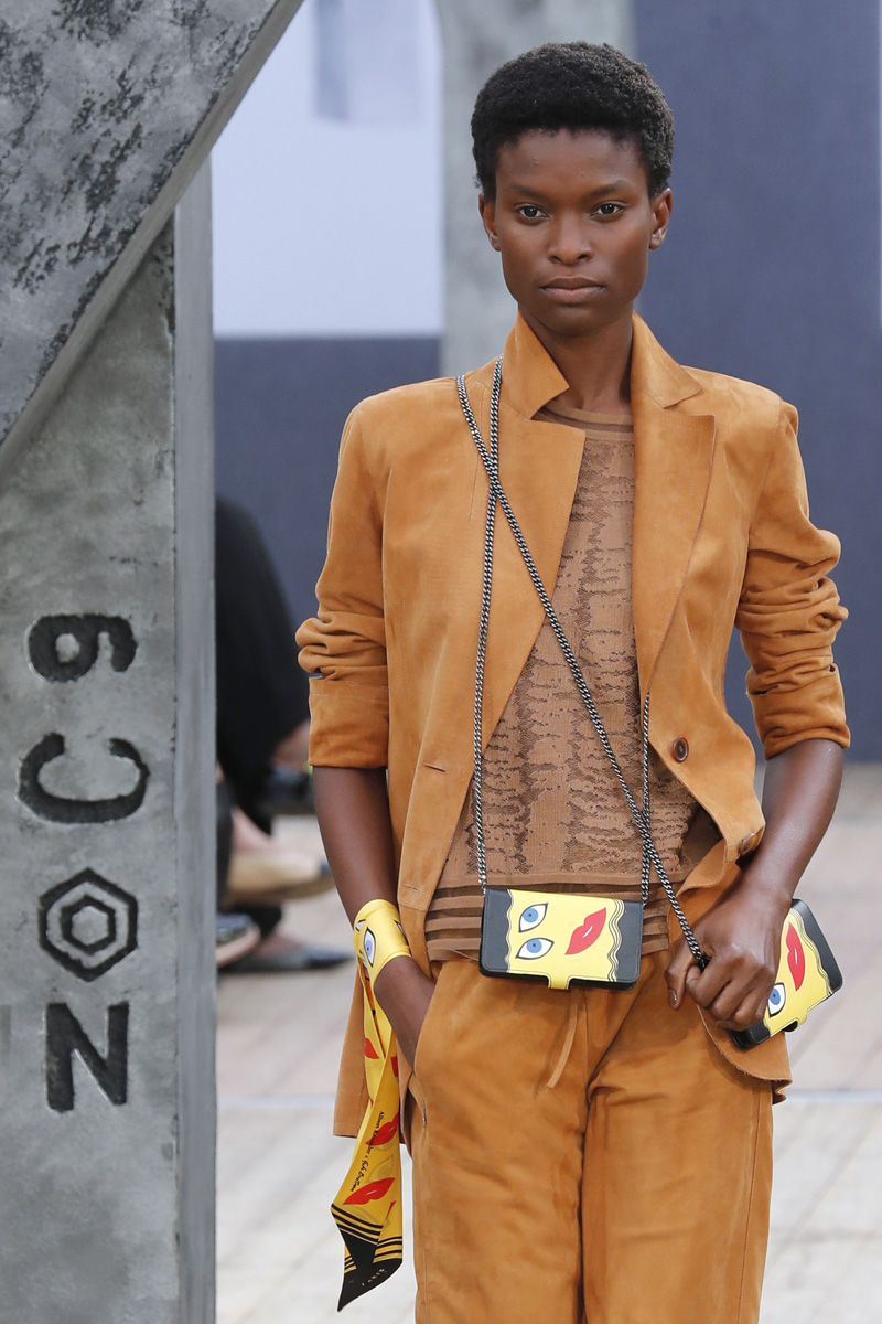 Akris İlkbahar/Yaz 2019 defilesi