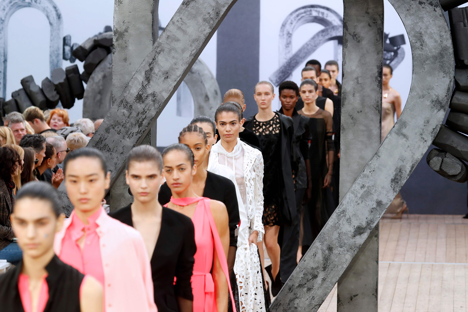 Akris İlkbahar/Yaz 2019 defilesi