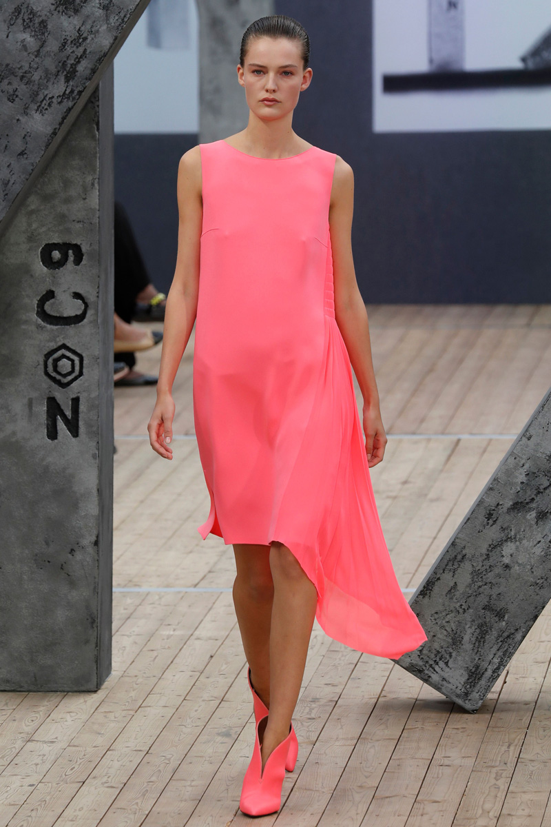 Akris İlkbahar/Yaz 2019 defilesi