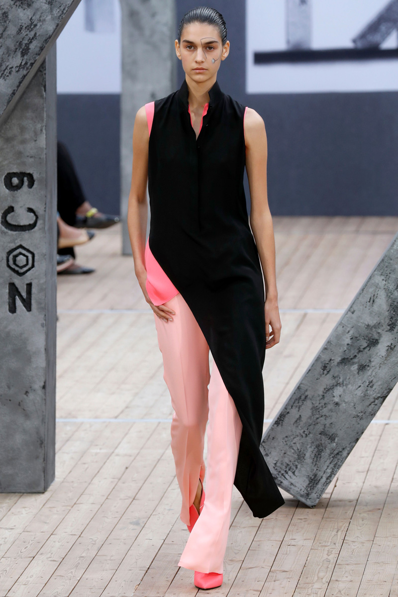 Akris İlkbahar/Yaz 2019 defilesi