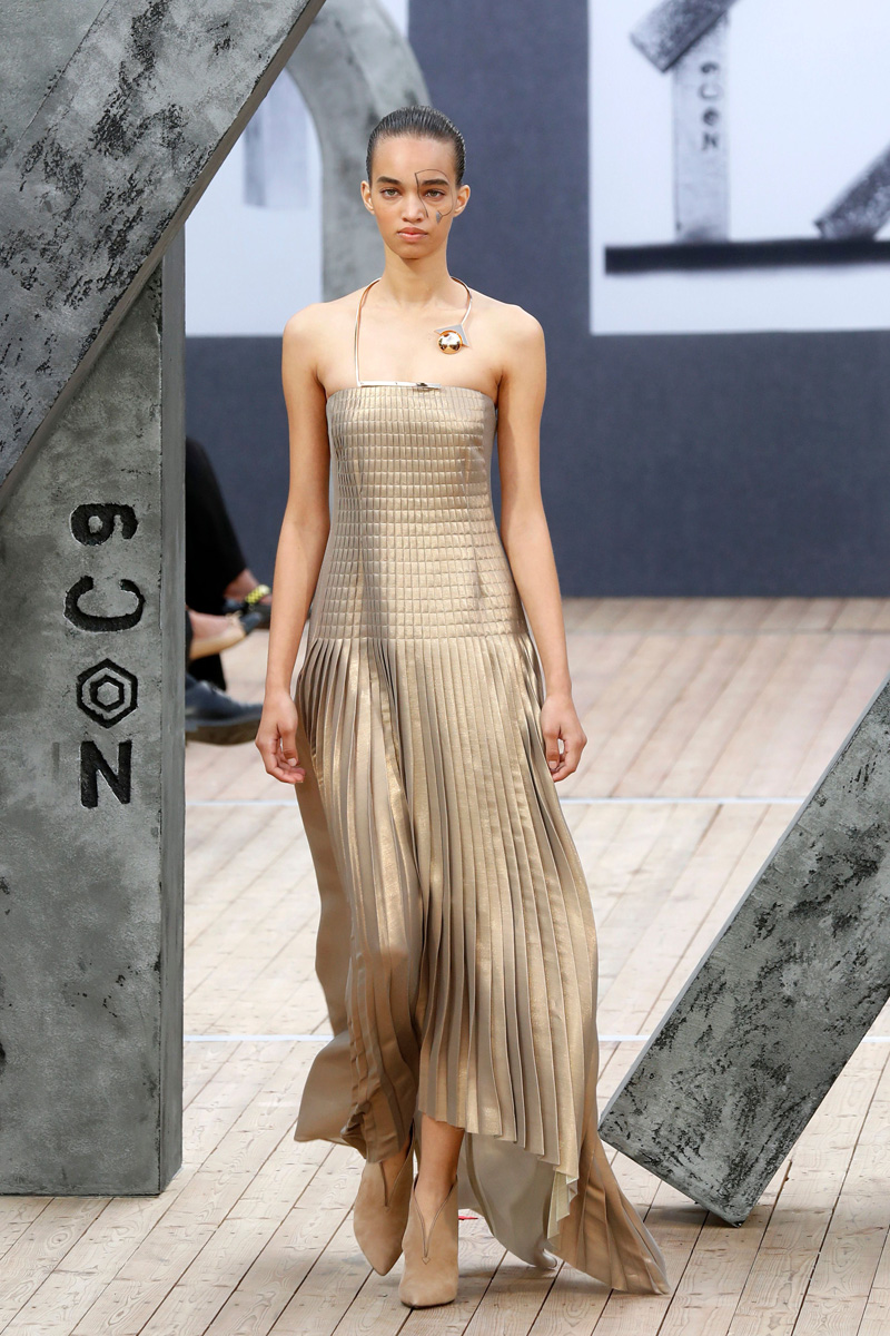 Akris İlkbahar/Yaz 2019 defilesi