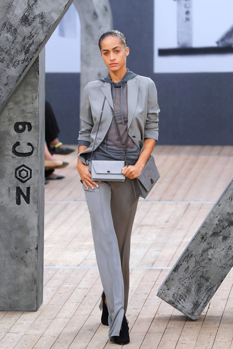 Akris İlkbahar/Yaz 2019 defilesi