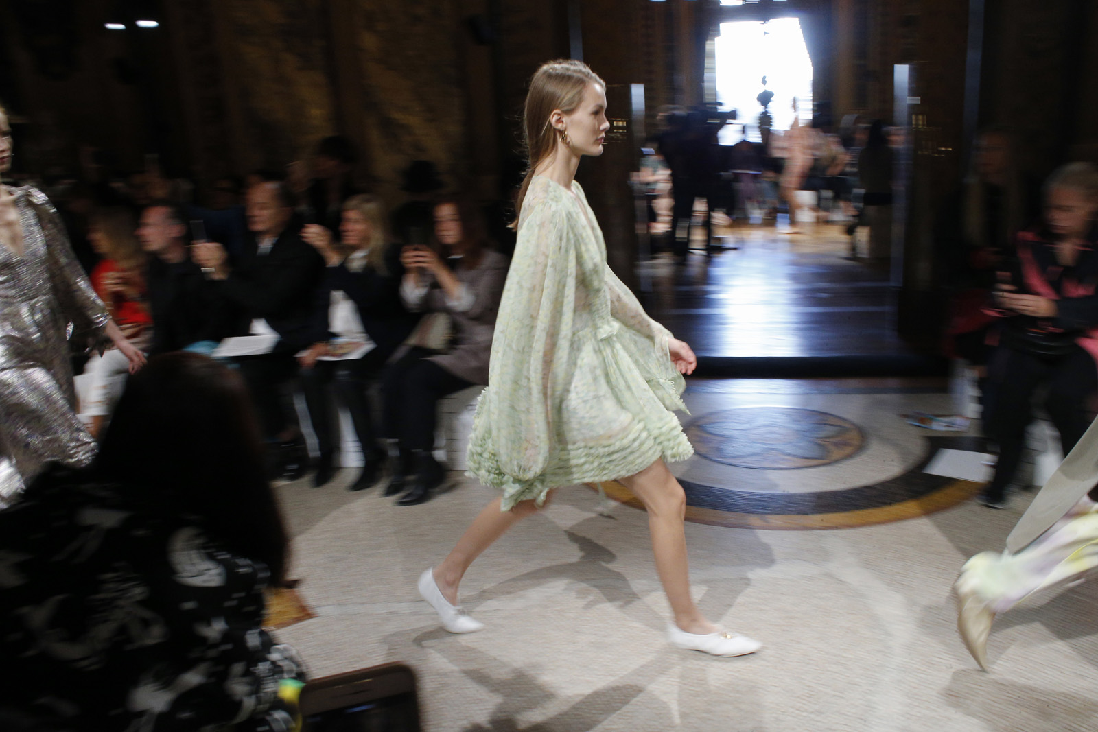 Stella McCartney 2019 İlkbahar/Yaz