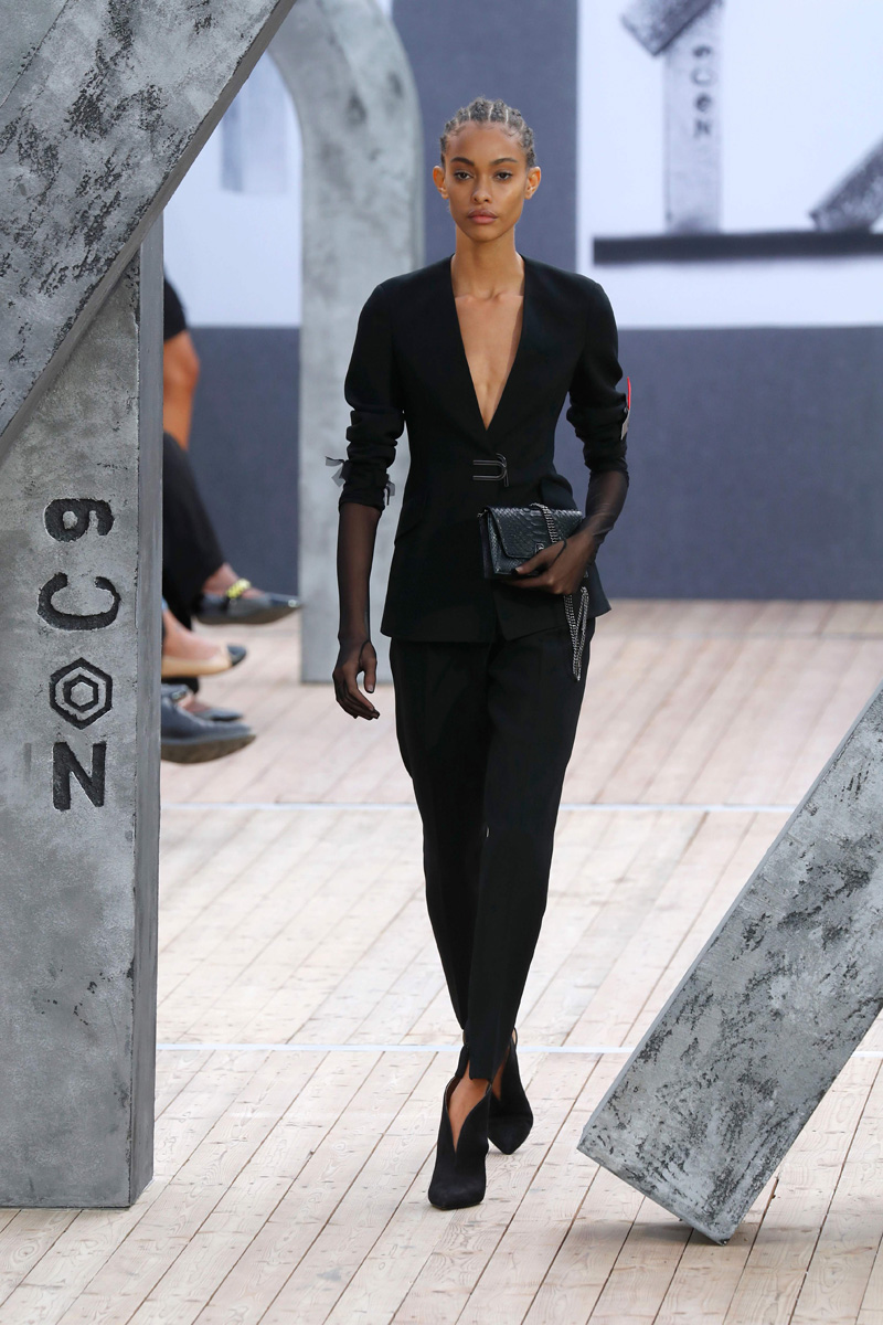 Akris İlkbahar/Yaz 2019 defilesi