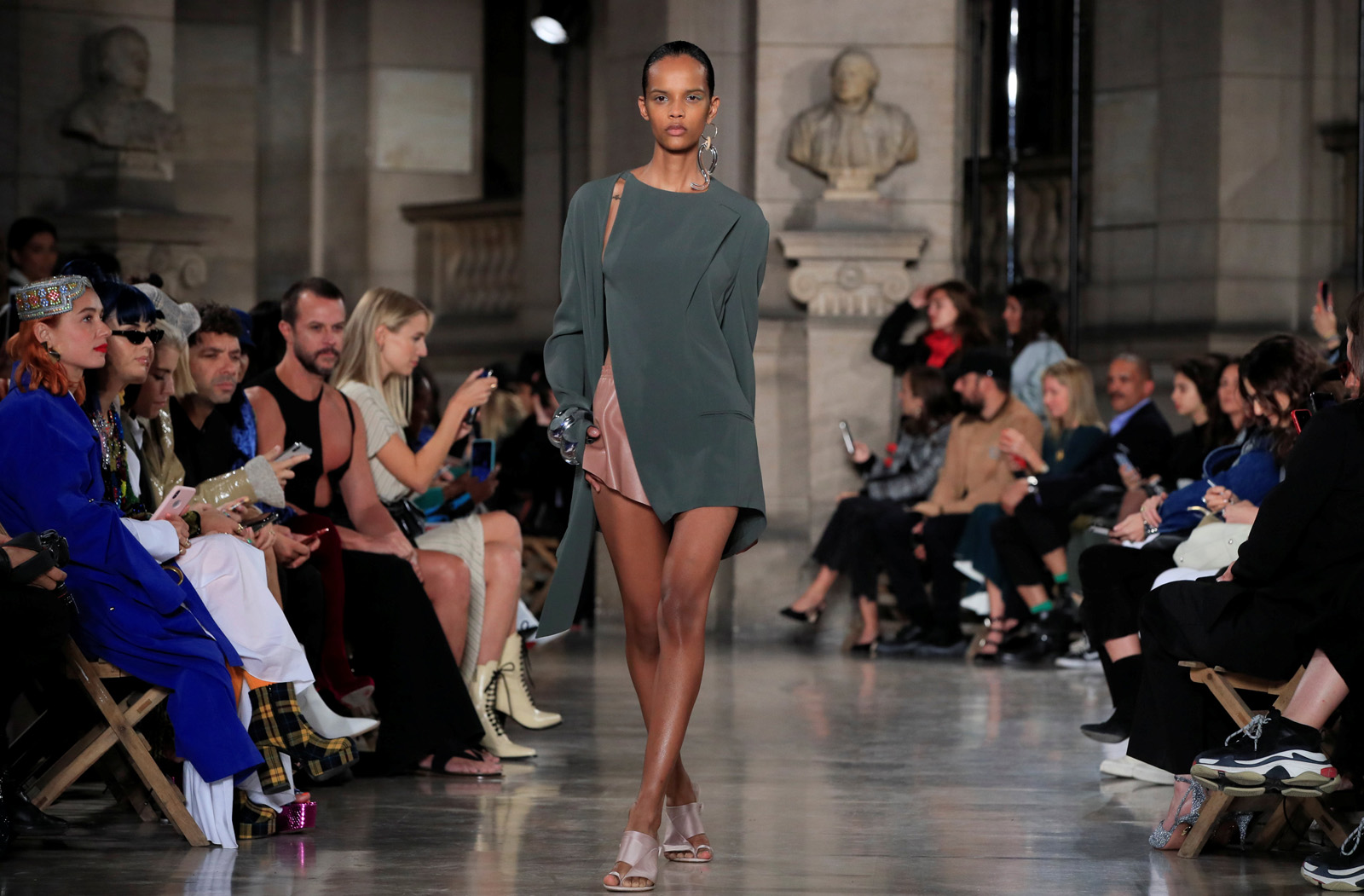 Esteban Cortazar 2019 İlkbahar/Yaz koleksiyonu