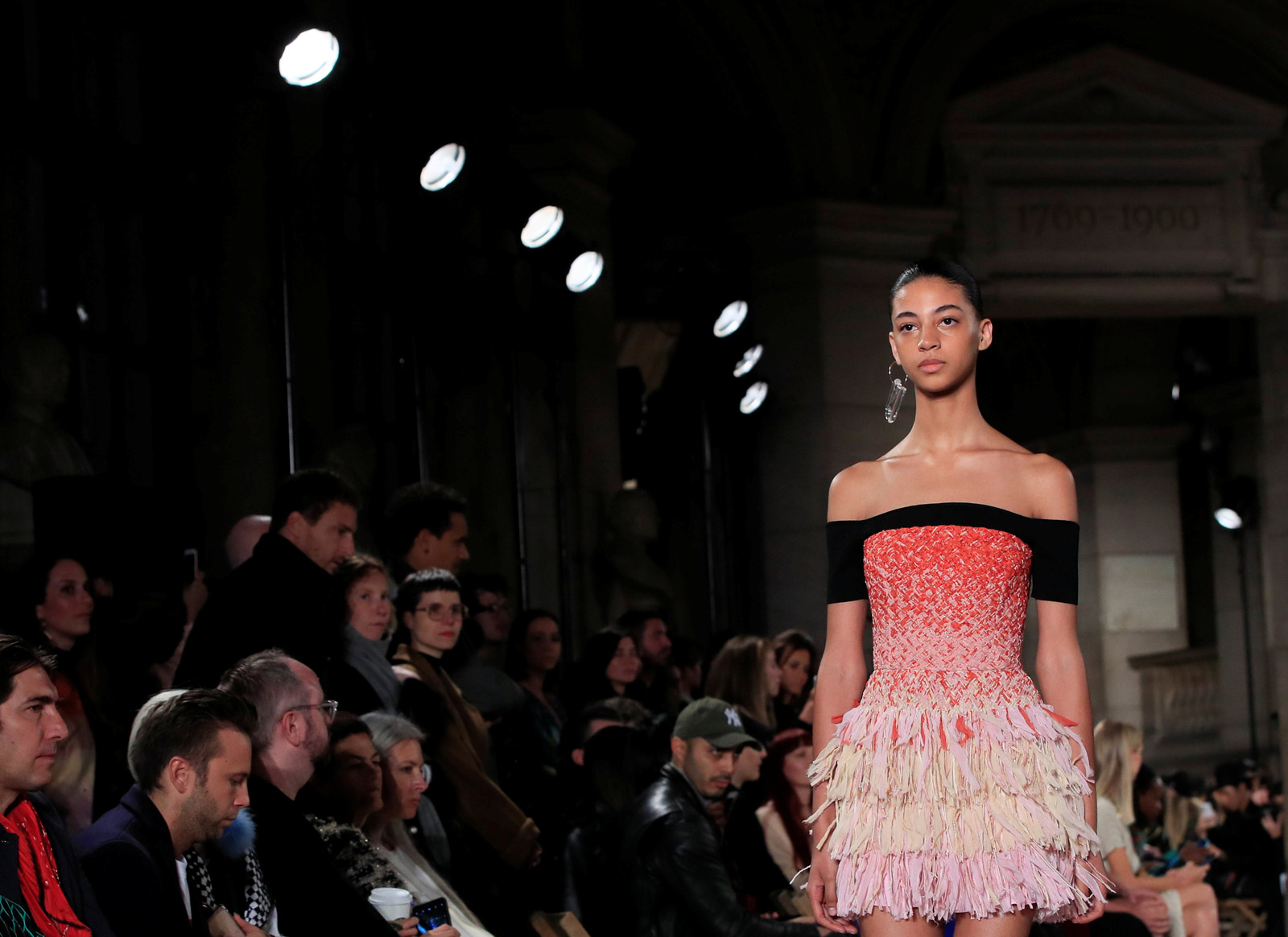 Esteban Cortazar 2019 İlkbahar/Yaz koleksiyonu