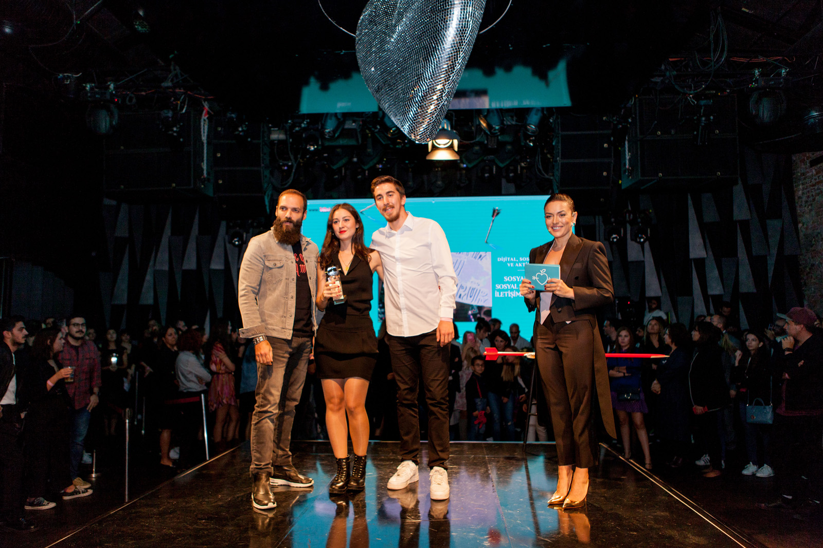 Krital Elma Festivali'nin ödül töreninden kareler