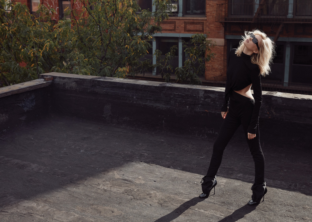 Elsa Hosk, Harper's Bazaar Türkiye için objektif karşısında!