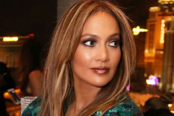 Jennifer Lopez cilt bakım ürünleri!