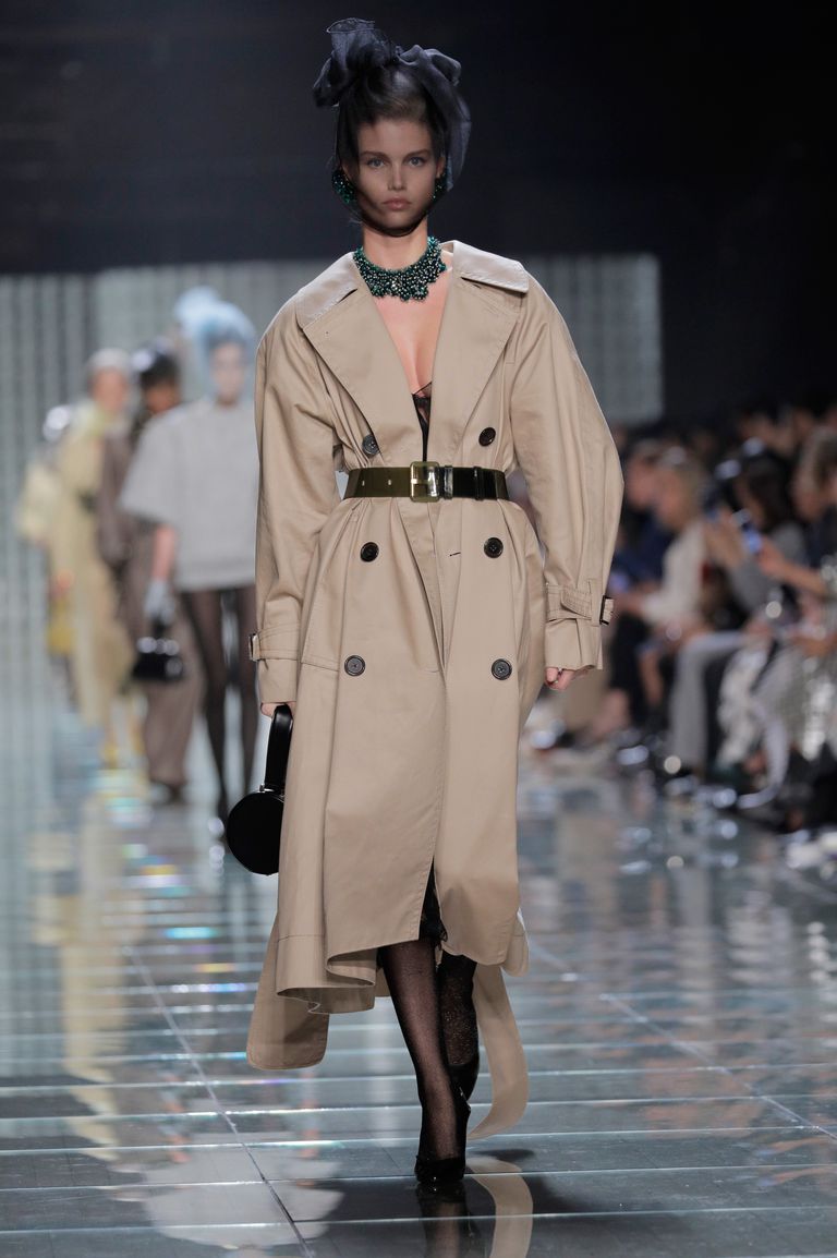 Kalın kemerler geri döndü!