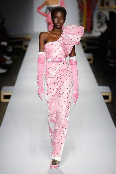 Ödül sezonuna hakim olacak 24 defile elbisesi!