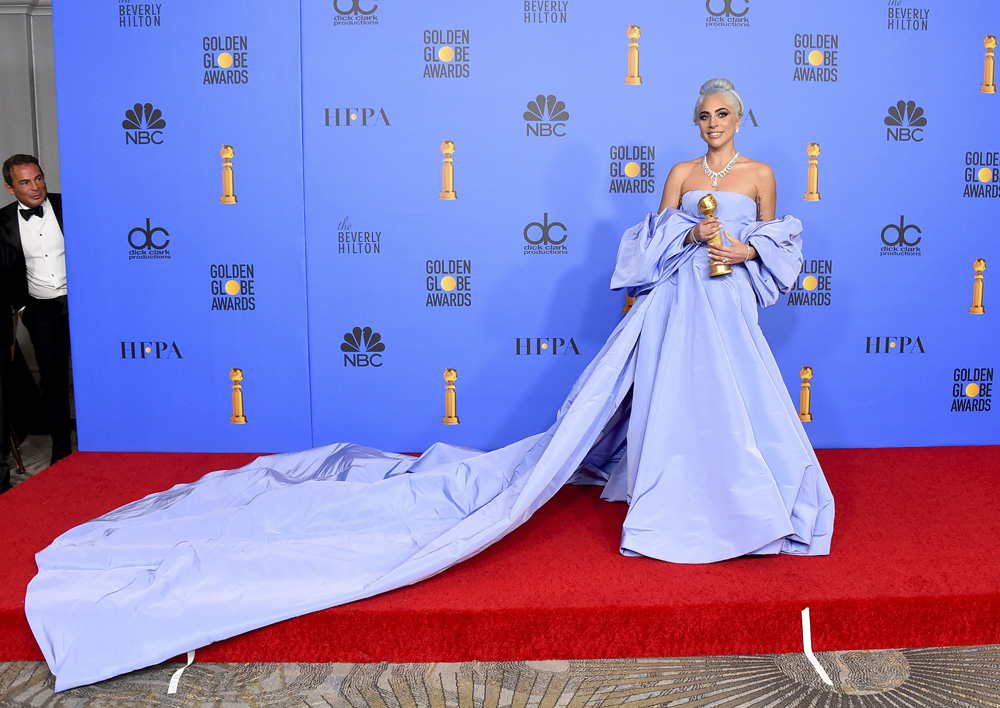 Lady Gaga’nın 2019 Altın Küre Ödül Töreni’ndeki elbisesinin anlamı