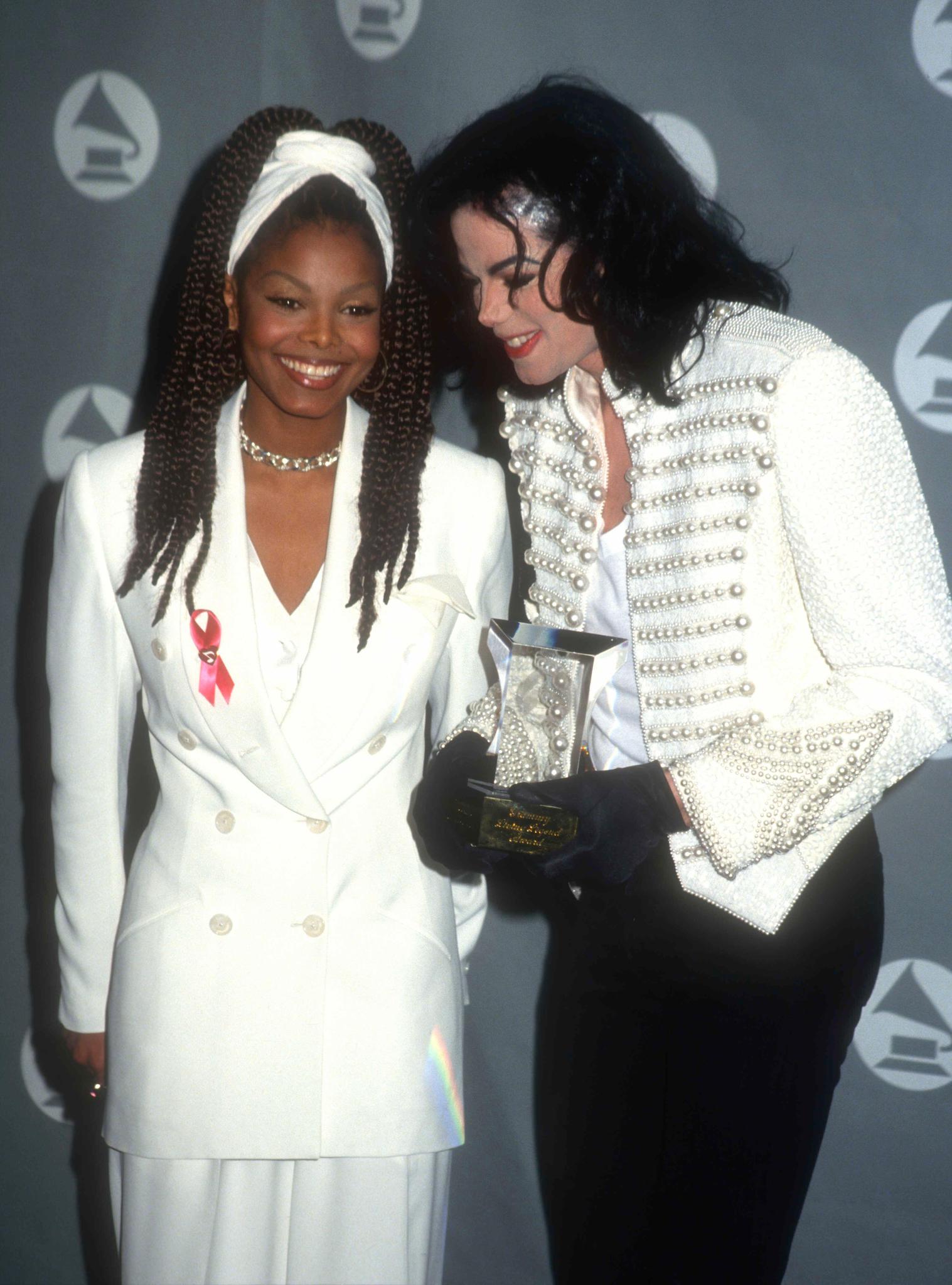 Tüm zamanların en ikonik Grammy elbiseleri