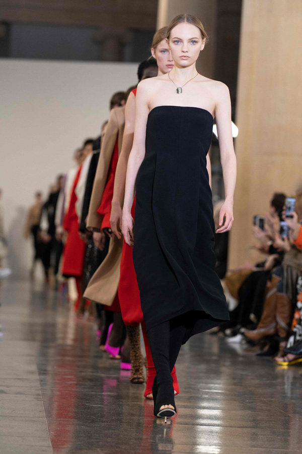 Victoria Beckham Sonbahar/Kış 2019 koleksiyonu