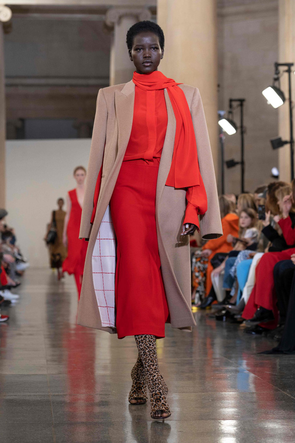 Victoria Beckham Sonbahar/Kış 2019 koleksiyonu