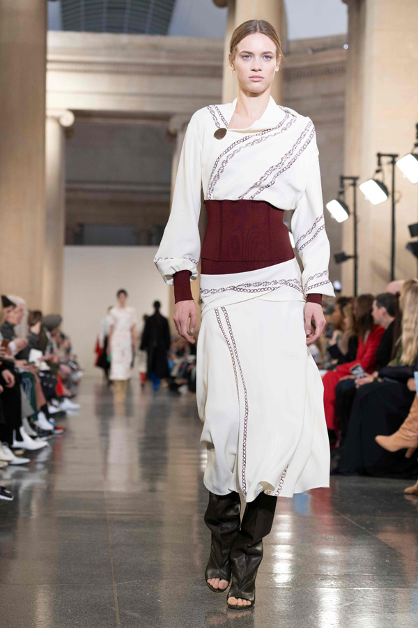 Victoria Beckham Sonbahar/Kış 2019 koleksiyonu