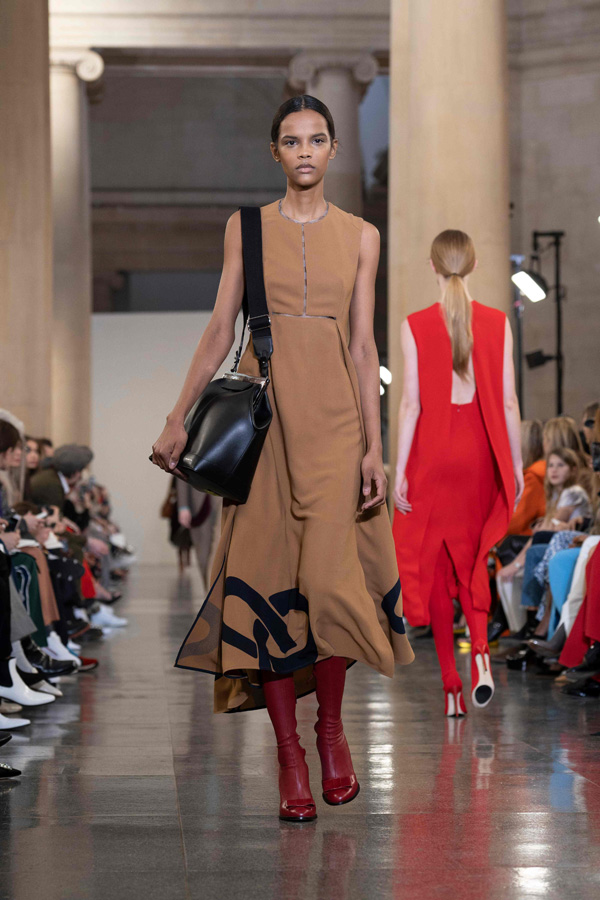 Victoria Beckham Sonbahar/Kış 2019 koleksiyonu