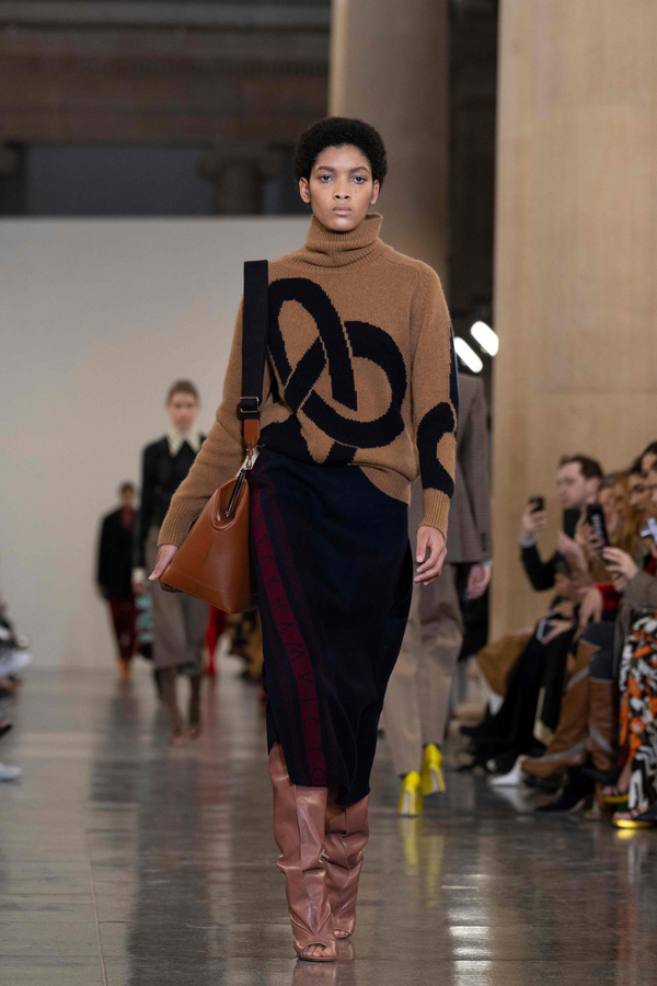 Victoria Beckham Sonbahar/Kış 2019 koleksiyonu