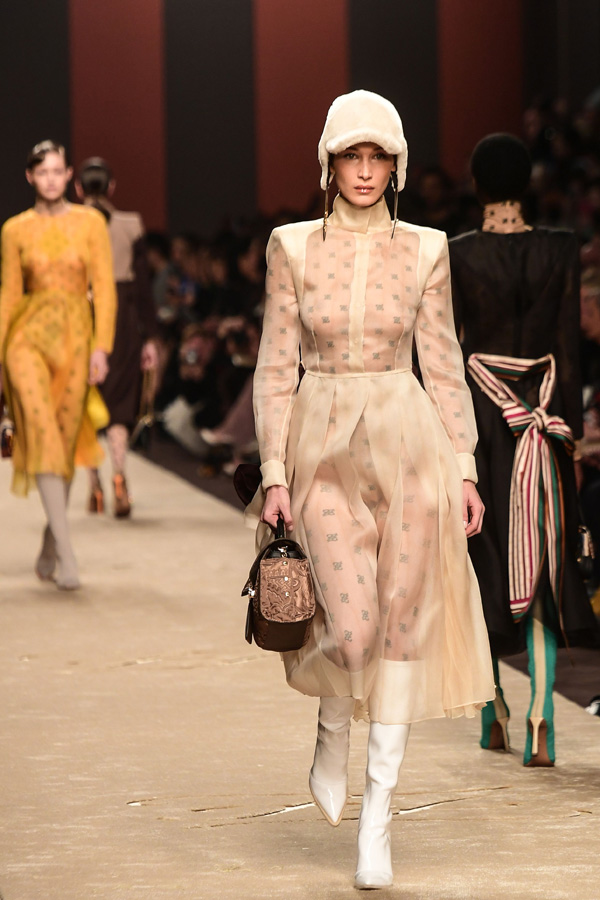 Fendi Sonbahar/Kış 2019 (Karl Lagerfeld'in son koleksiyonu)