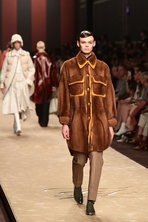 Fendi Sonbahar/Kış 2019 (Karl Lagerfeld'in son koleksiyonu)