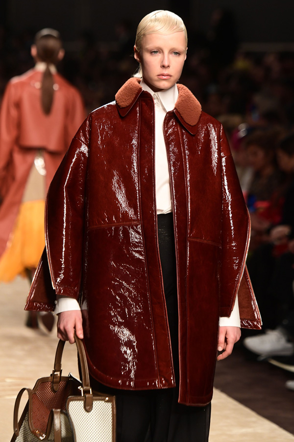 Fendi Sonbahar/Kış 2019 (Karl Lagerfeld'in son koleksiyonu)
