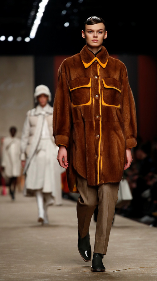 Fendi Sonbahar/Kış 2019 (Karl Lagerfeld'in son koleksiyonu)