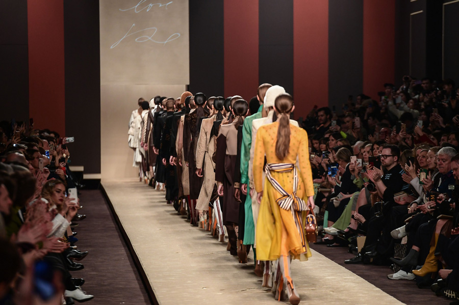 Fendi Sonbahar/Kış 2019 (Karl Lagerfeld'in son koleksiyonu)