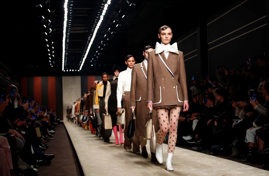 Fendi Sonbahar/Kış 2019 (Karl Lagerfeld'in son koleksiyonu)