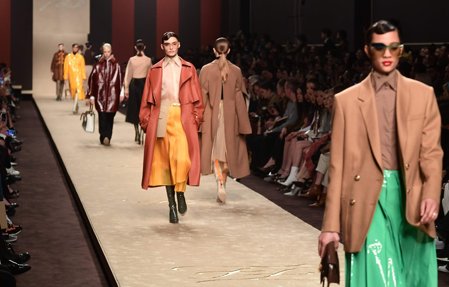 Fendi Sonbahar/Kış 2019 (Karl Lagerfeld'in son koleksiyonu)