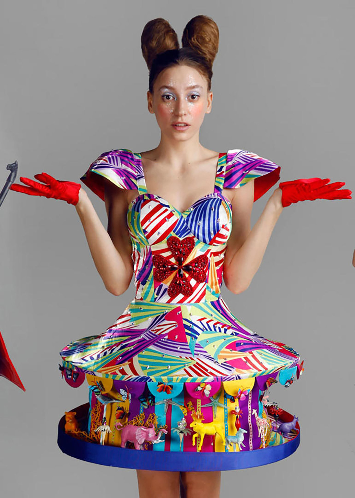 Serenay Sarıkaya, Alice'i anlatıyor