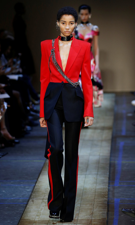 Alexander McQueen Sonbahar/Kış 2019 koleksiyonu