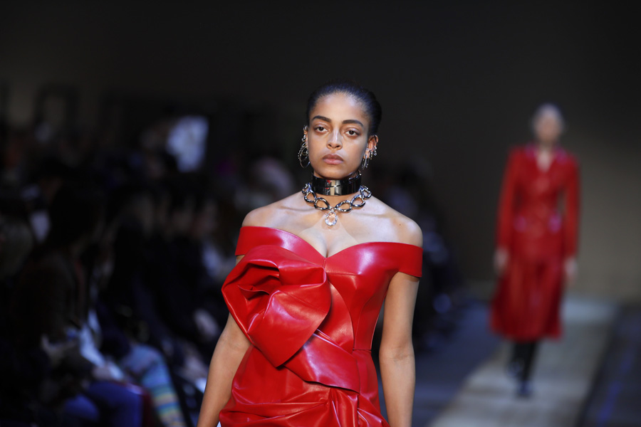 Alexander McQueen Sonbahar/Kış 2019 koleksiyonu