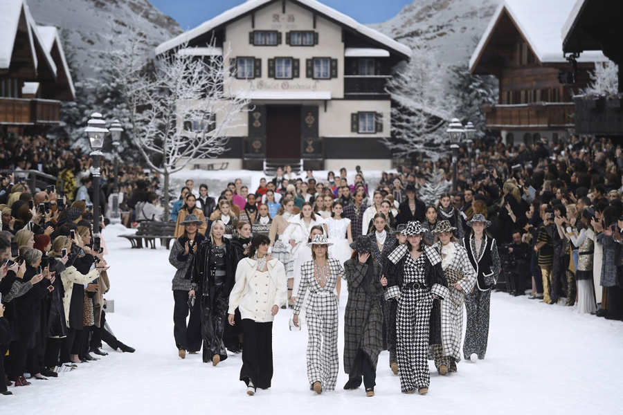 Karl Lagerfeld'in son Chanel koleksiyonu
