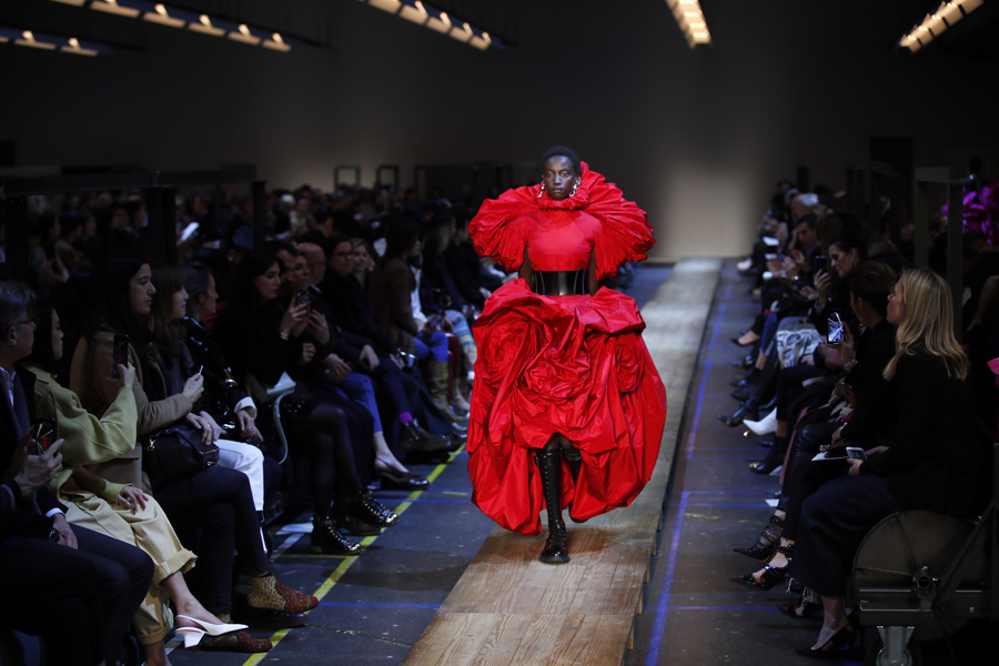 Alexander McQueen Sonbahar/Kış 2019 koleksiyonu