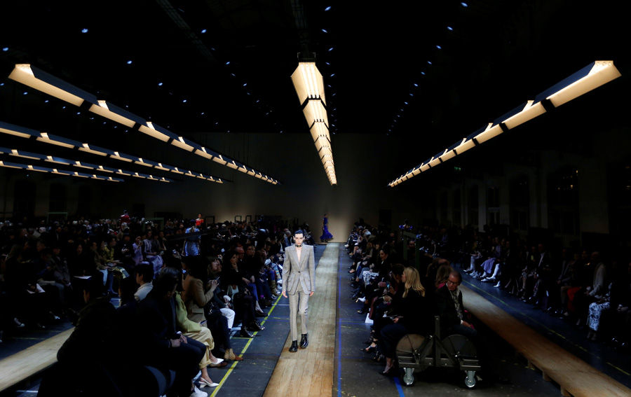 Alexander McQueen Sonbahar/Kış 2019 koleksiyonu