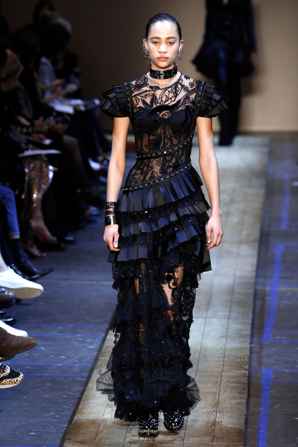 Alexander McQueen Sonbahar/Kış 2019 koleksiyonu