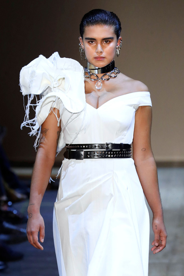 Alexander McQueen Sonbahar/Kış 2019 koleksiyonu