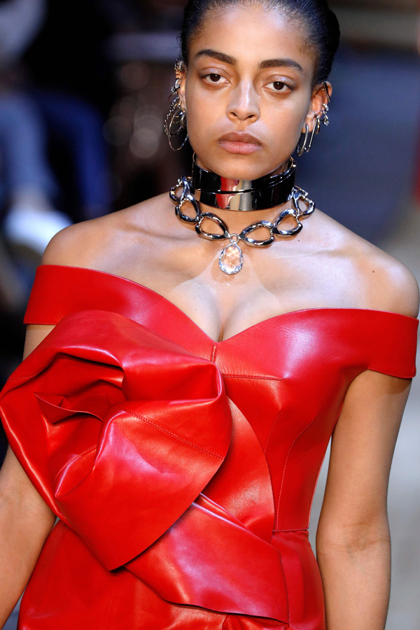 Alexander McQueen Sonbahar/Kış 2019 koleksiyonu