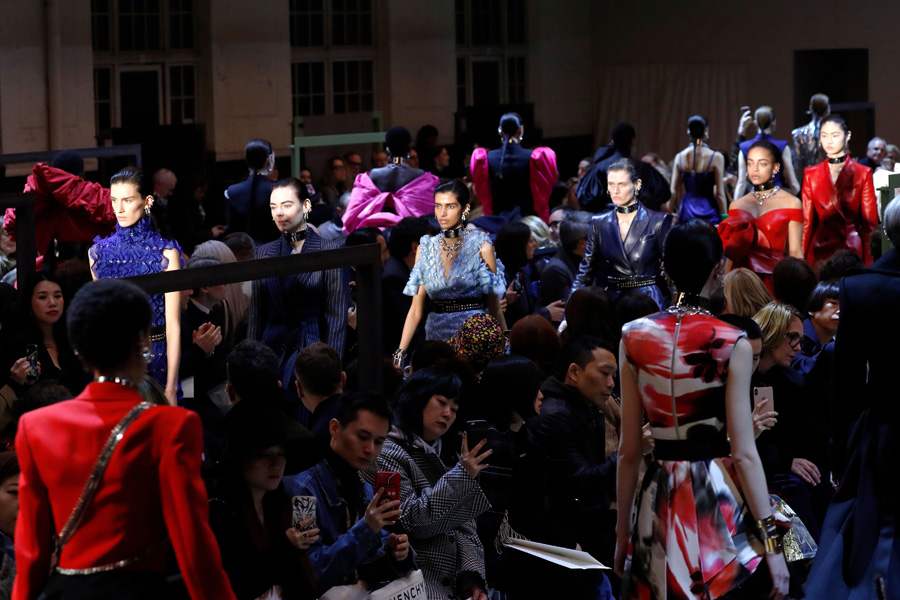 Alexander McQueen Sonbahar/Kış 2019 koleksiyonu