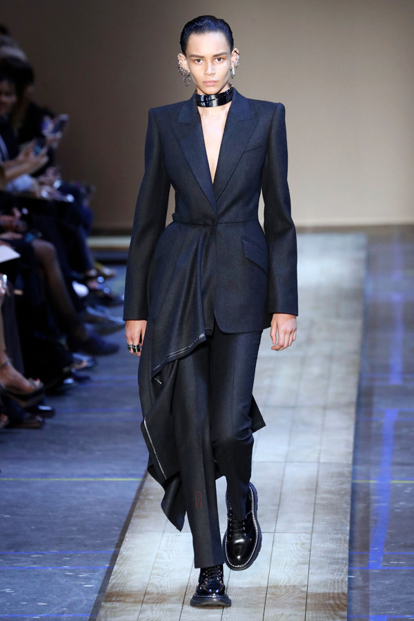 Alexander McQueen Sonbahar/Kış 2019 koleksiyonu