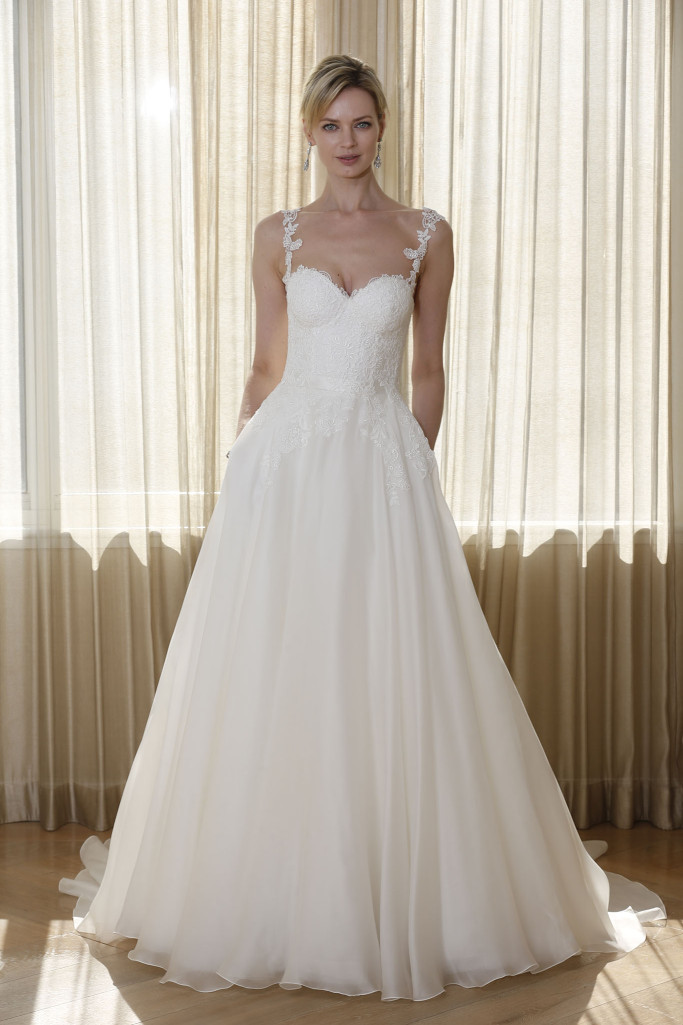 Bahar gelinlerine özel: 2019 gelinlik modelleri