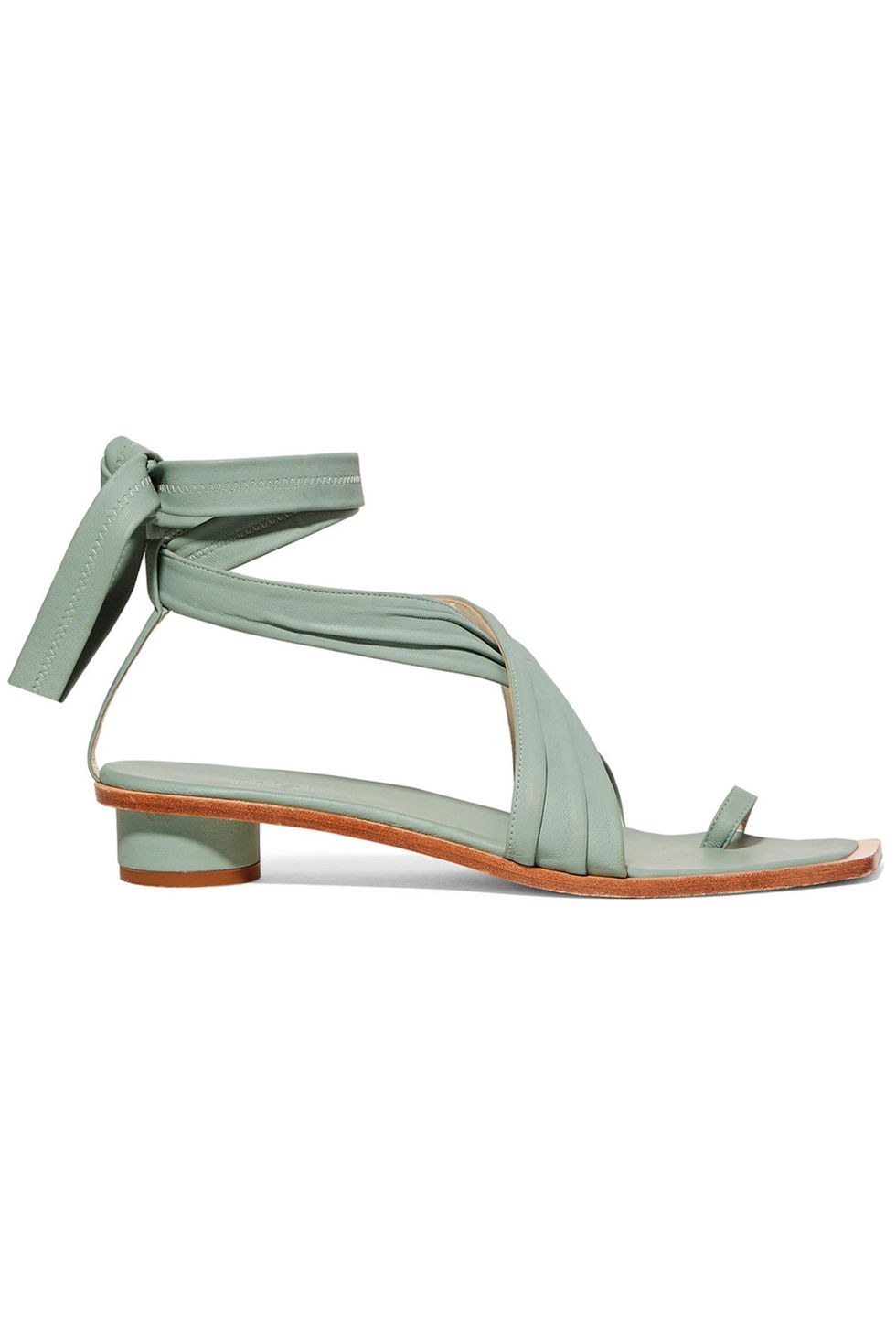 Yeni sezon için en havalı sandaletler