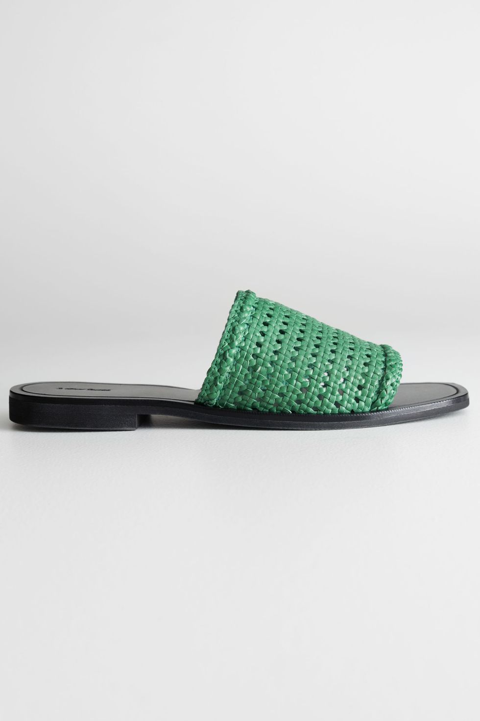 Yeni sezon için en havalı sandaletler