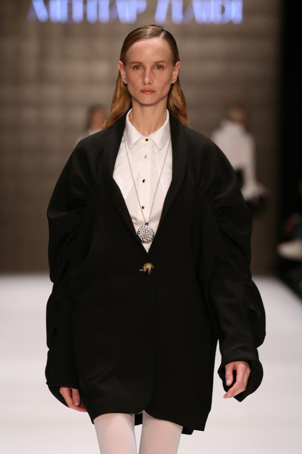 Mehtap Elaidi Sonbahar/Kış 2019 koleksiyonu