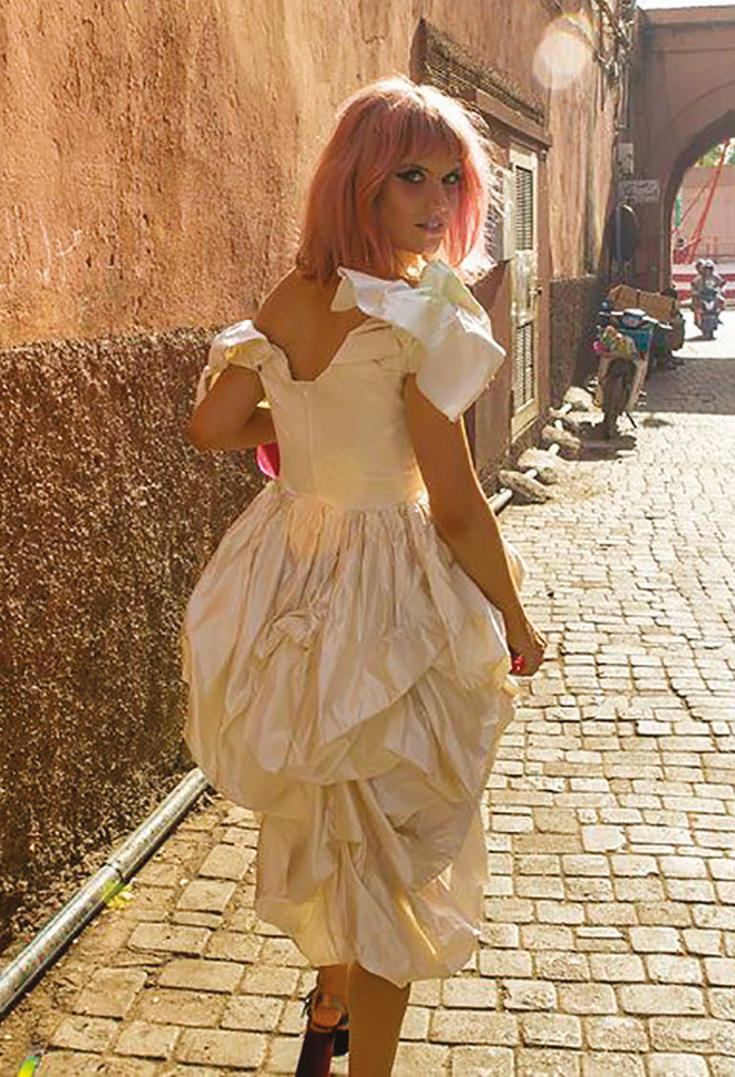 Cesur gelinlerin sıra dışı gelinlikleri