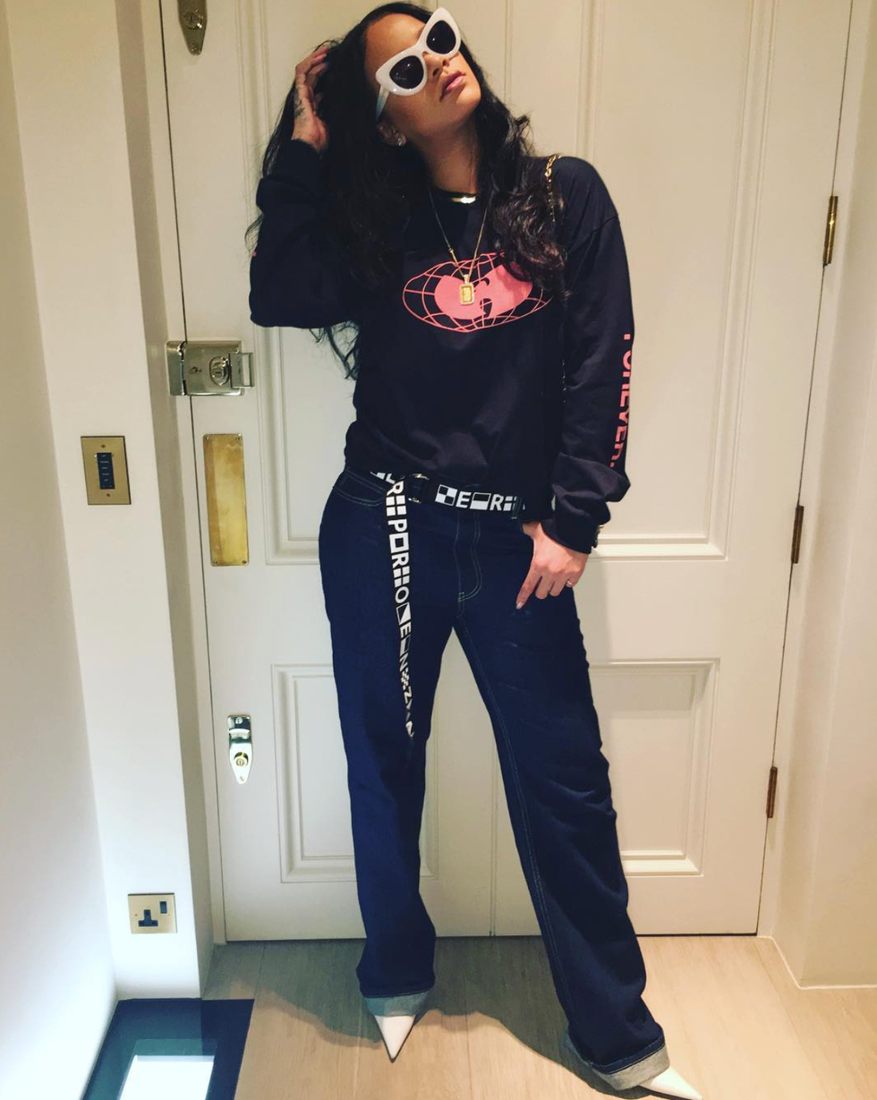 Rihanna'nın stil dosyası