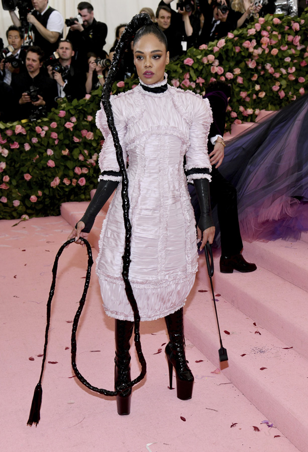 MET Gala 2019'da Camp teması vardı